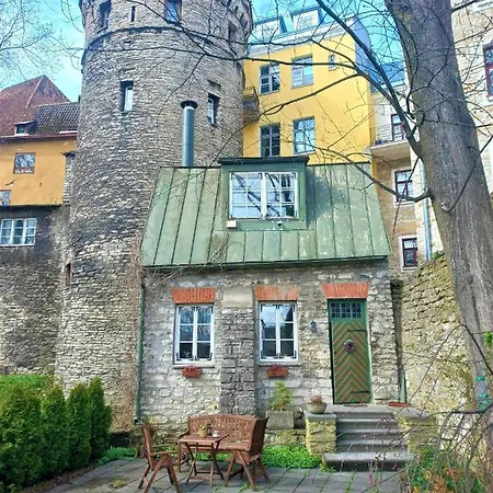 Apartment Cozy Old Town Historic House