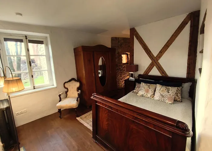 Cozy Old Town Historic House Apartment *