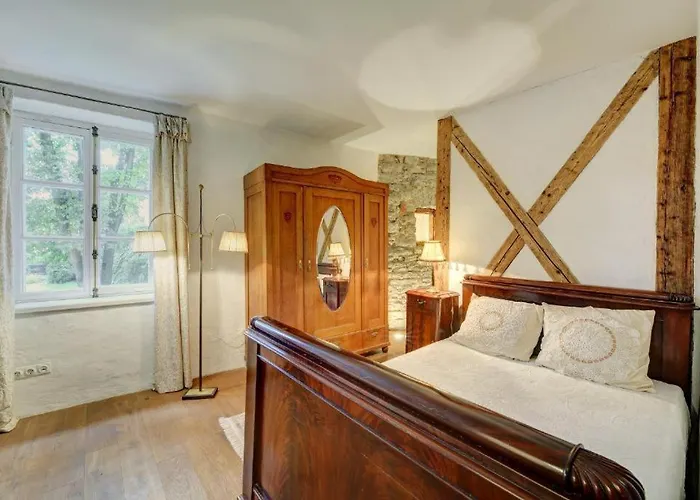 Cozy Old Town Historic House * Таллин